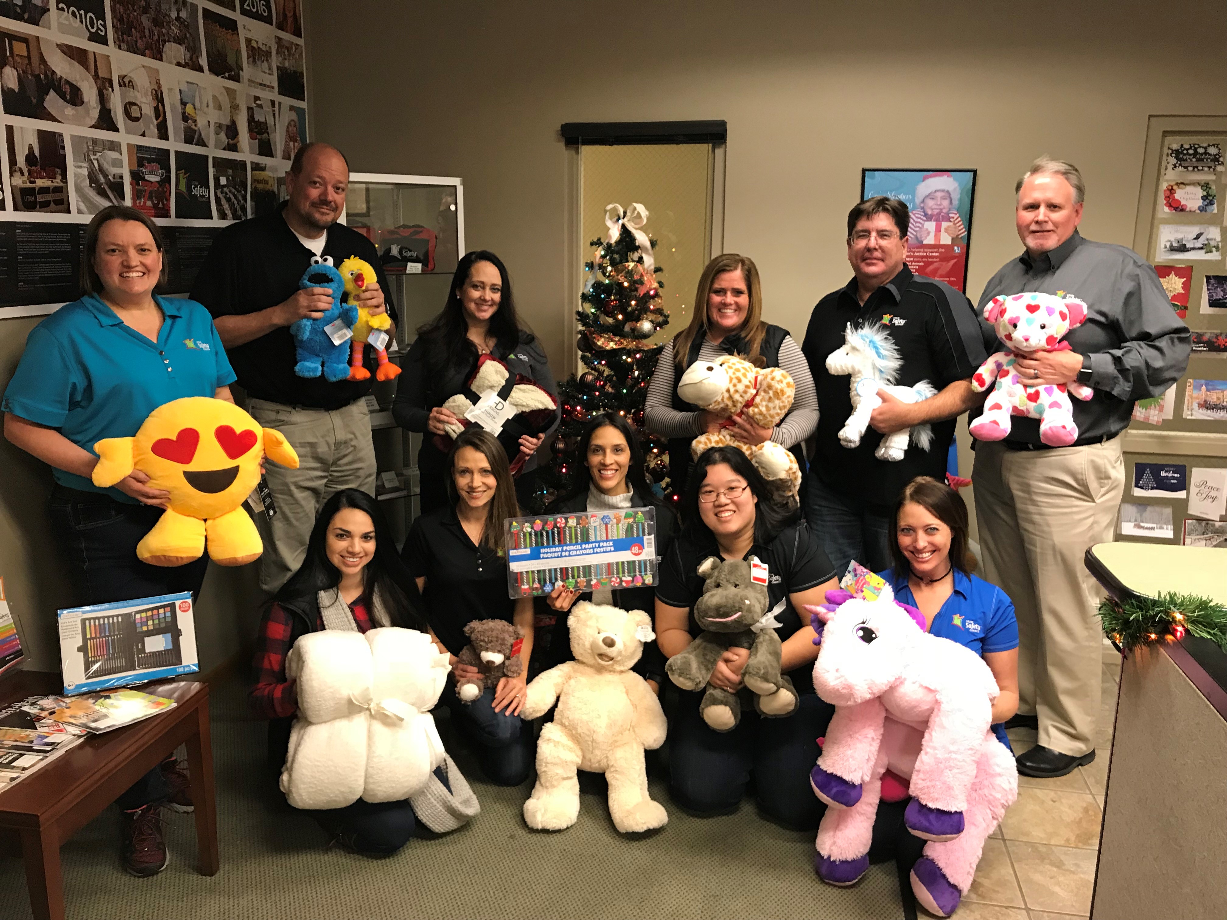 Members Give Back this Holiday Season